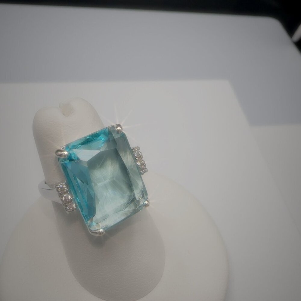 Aquamarine CZ Silver Tone Cocktail Ring Size 9 - Picture 4 of 11